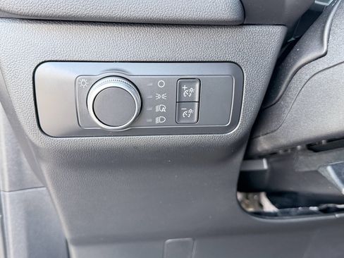 Used 2020 Ford Escape SE FWD image 11