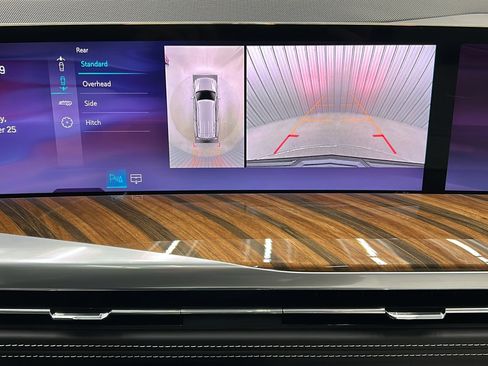 Used 2025 Cadillac Escalade Sport Platinum w/ LPO, ONYX Package image 18