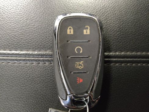 Used 2023 Chevrolet Malibu LT FWD image 32