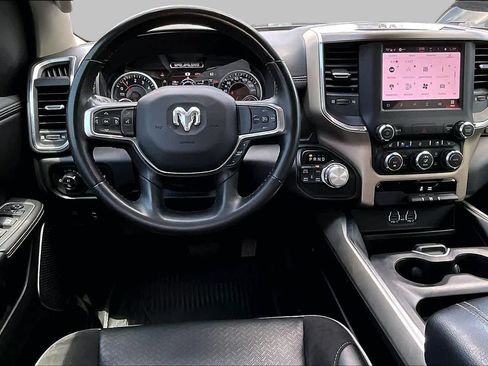 Used 2022 RAM 1500 Laramie AWD/4WD image 9
