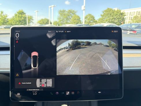 Used 2021 Tesla Model Y Long Range AWD/4WD image 16