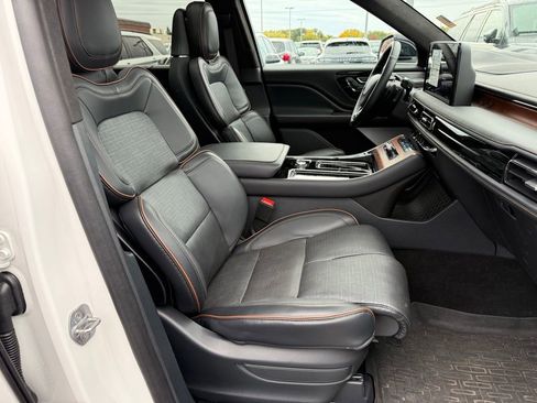 New 2025 Lincoln Aviator Black Label image 24