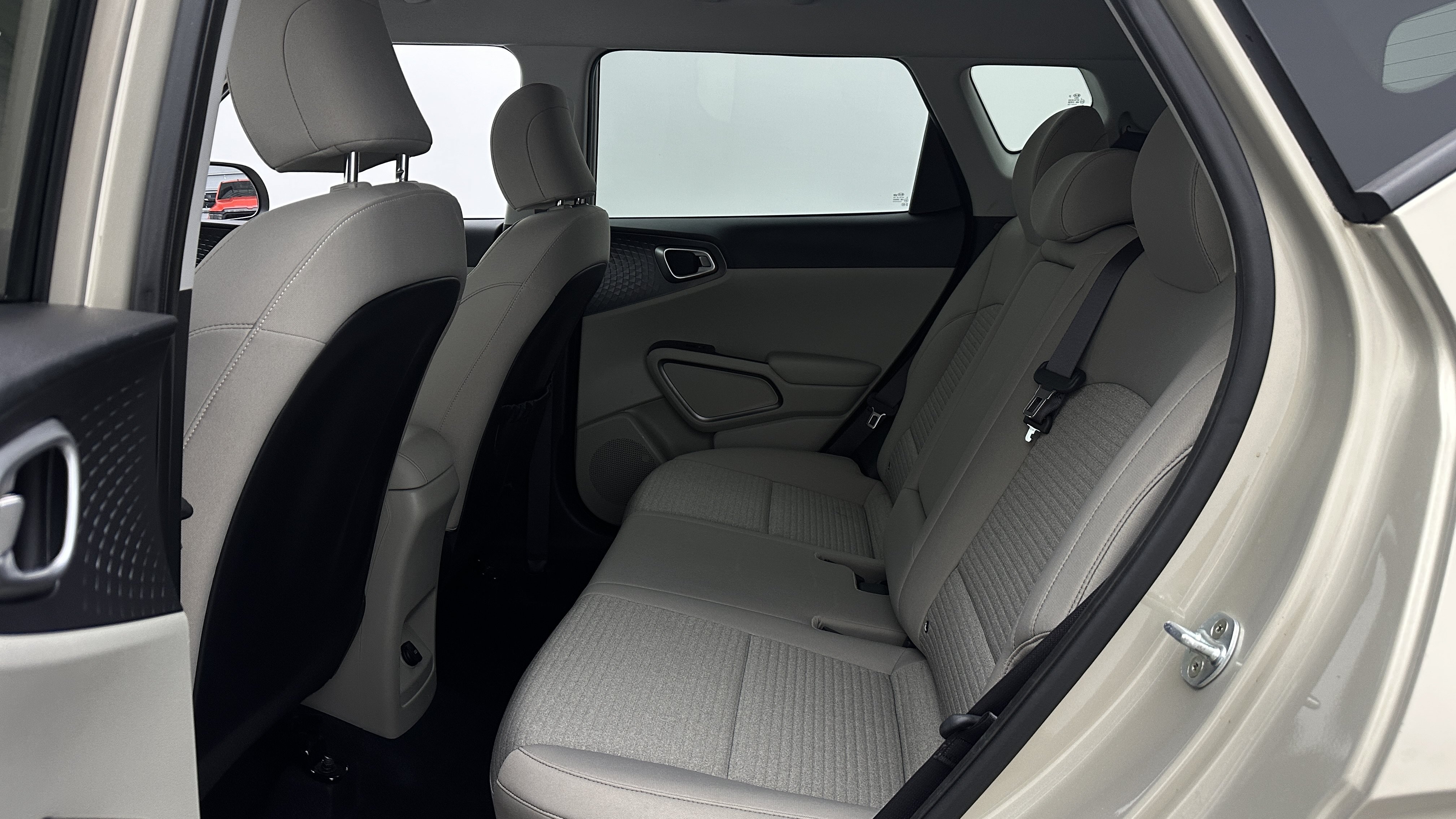 Used 2020 Kia Soul EX FWD image 28