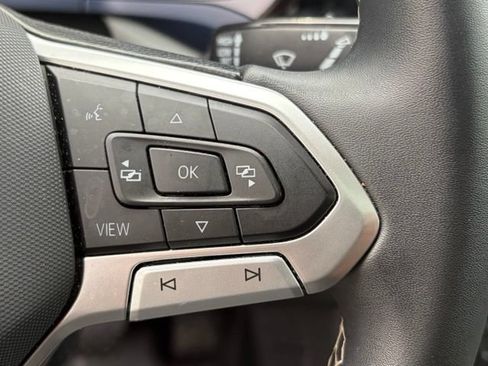 Used 2022 Volkswagen Taos SE FWD image 19