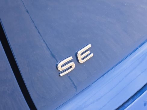 New 2026 Volkswagen Atlas Cross Sport SE AWD/4WD image 9