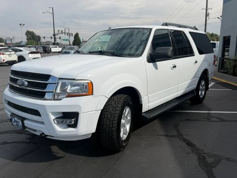Used 2017 Ford Expedition EL XLT w/ Equipment Group 202A AWD/4WD image 7