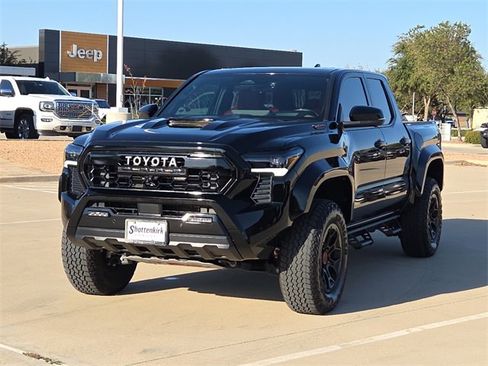 Used 2024 Toyota Tacoma TRD Pro image 3