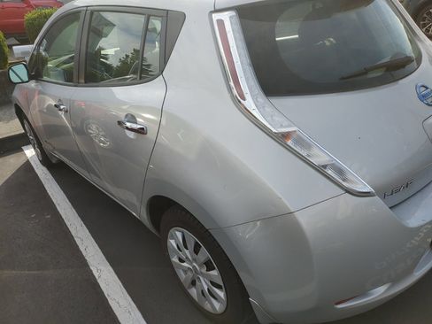 Used 2016 Nissan Leaf S w/ Charger Package FWD image 7