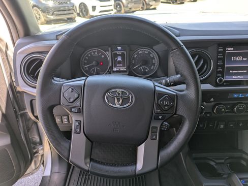 Used 2022 Toyota Tacoma TRD Sport w/ Technology Package AWD/4WD image 16