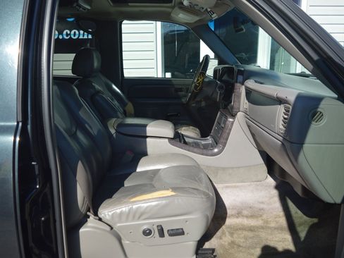 Used 2003 GMC Yukon Denali image 15