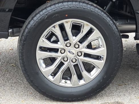 New 2025 Ford F150 Lariat w/ Equipment Group 501A Mid image 9