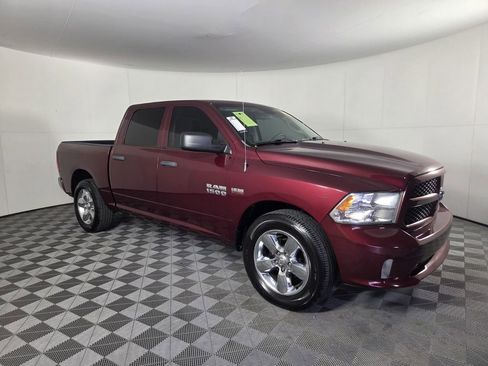Used 2018 RAM 1500 Express w/ Express Value Package RWD image 2
