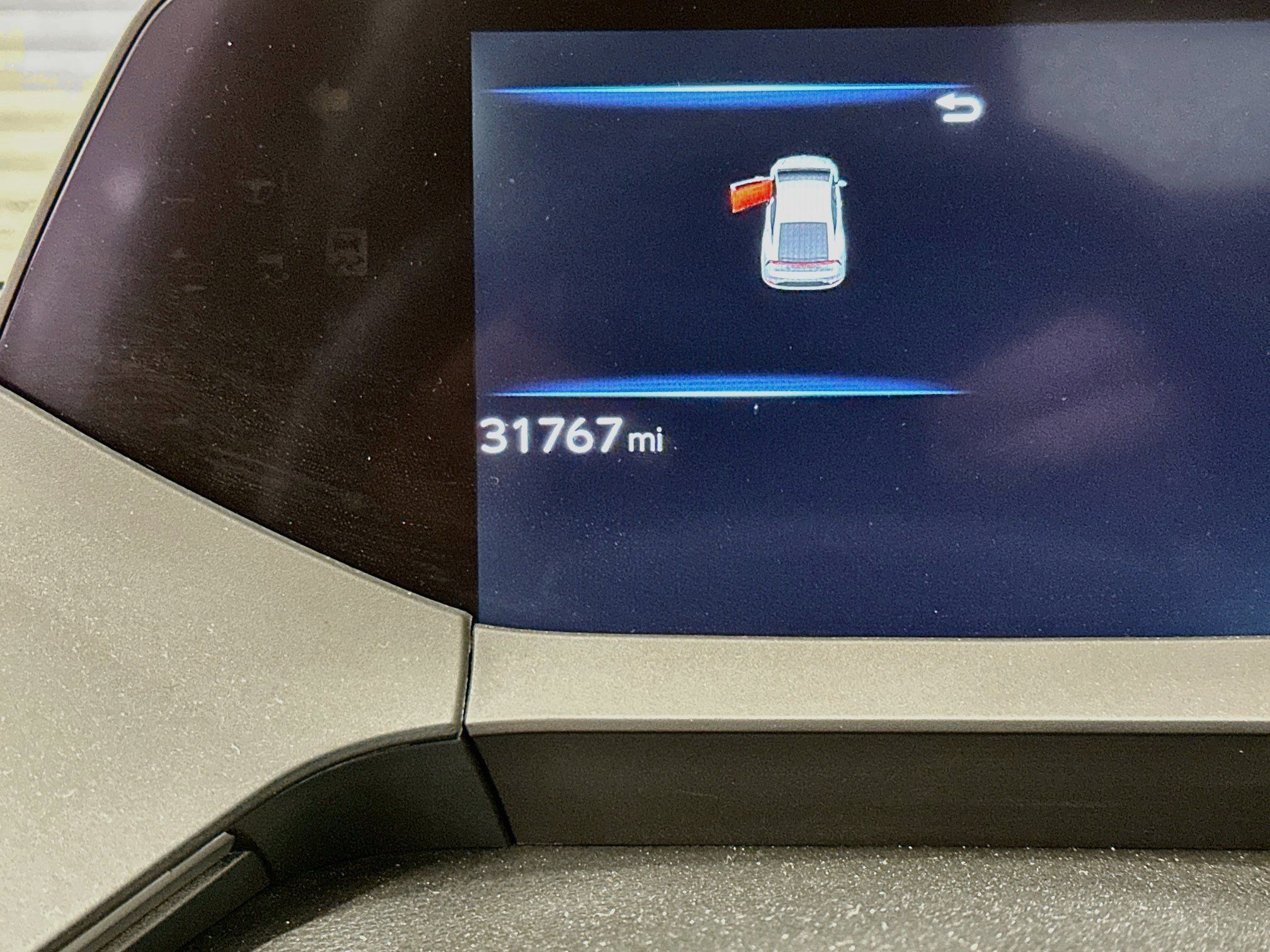 Used 2025 Toyota Prius LE FWD image 19