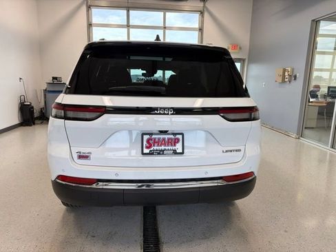 Used 2023 Jeep Grand Cherokee Limited AWD/4WD image 8