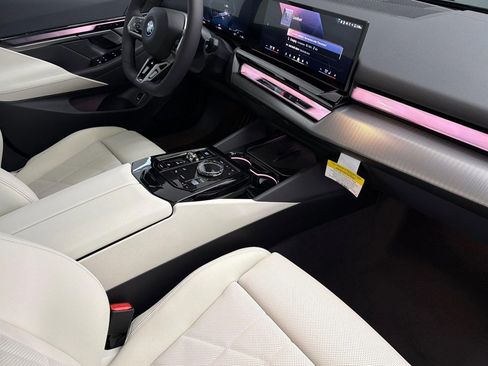 New 2026 BMW i5 eDrive40 w/ Executive Package image 27