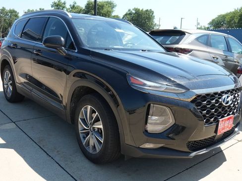 Used 2019 Hyundai Santa Fe SEL FWD image 3