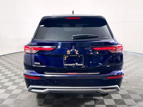 Used 2025 Mitsubishi Outlander SE AWD/4WD image 4