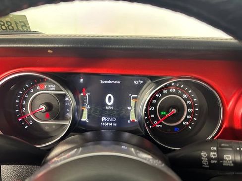 Used 2021 Jeep Wrangler Unlimited Rubicon w/ Cold Weather Group AWD/4WD image 4
