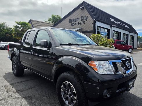 Used 2016 Nissan Frontier SV AWD/4WD image 5