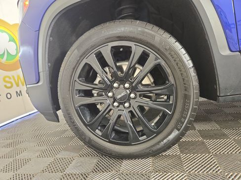 Certified 2023 GMC Acadia SLE w/ Elevation Edition image 34