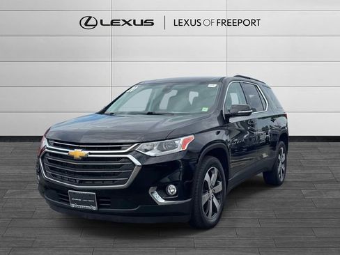 Used 2020 Chevrolet Traverse LT w/ LT Premium Package AWD/4WD image 3