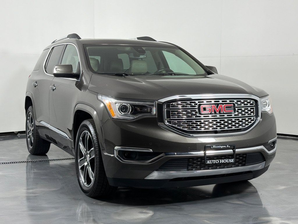 Used 2019 GMC Acadia Denali w/ Technology Package AWD/4WD image 3