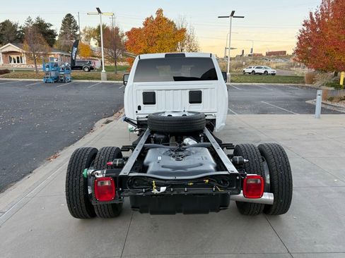 New 2026 RAM 5500 Tradesman w/ Chrome Appearance Group image 9