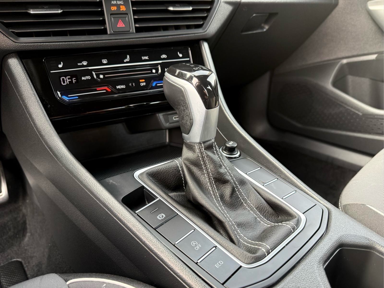 Used 2025 Volkswagen Jetta Sport FWD image 21