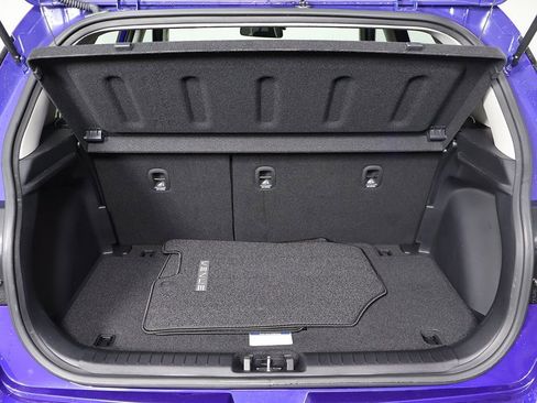 Certified 2025 Hyundai Venue Limited FWD image 15