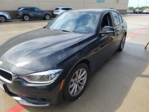 Used 2018 BMW 320i Sedan RWD image 2