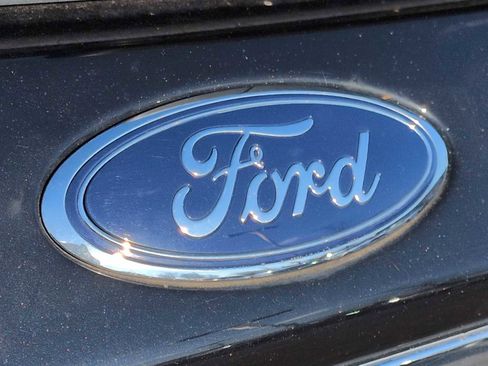 Used 2023 Ford Explorer XLT w/ Equipment Group 202A image 12