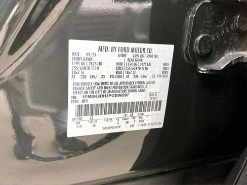 Used 2023 Ford Explorer XLT w/ Equipment Group 202A image 32