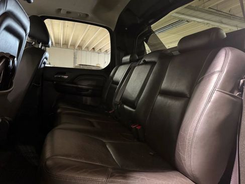 Used 2013 Cadillac Escalade EXT Premium AWD/4WD image 10