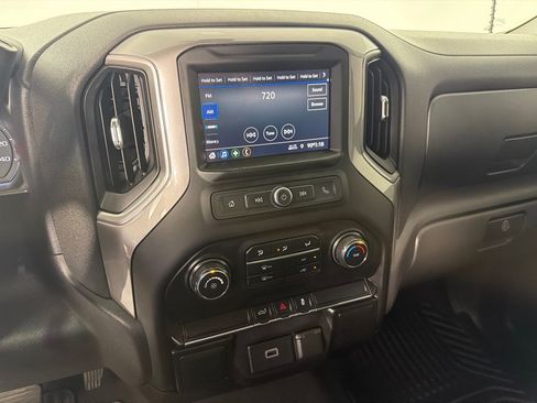 Used 2020 Chevrolet Silverado 1500 Custom w/ Custom Value Package AWD/4WD image 16