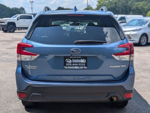 Used 2020 Subaru Forester Premium AWD/4WD image 8