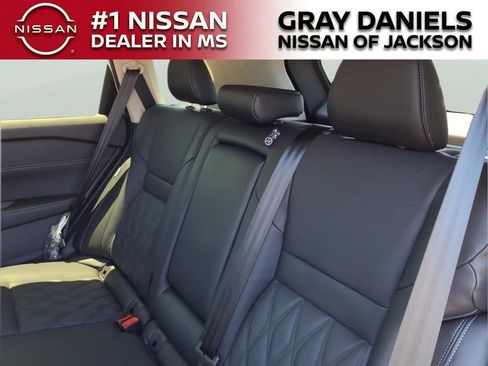 New 2026 Nissan Rogue Platinum AWD/4WD image 11