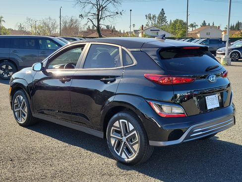 Used 2023 Hyundai Kona SE w/ Cargo Package image 27