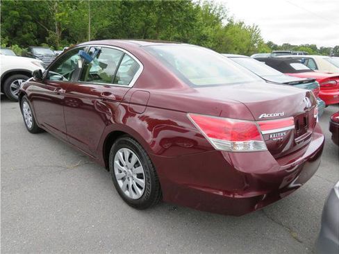 Used 2011 Honda Accord LX image 2