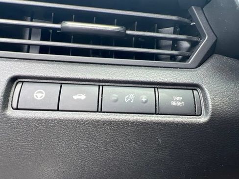 Used 2024 Nissan Altima 2.5 SL AWD/4WD image 10