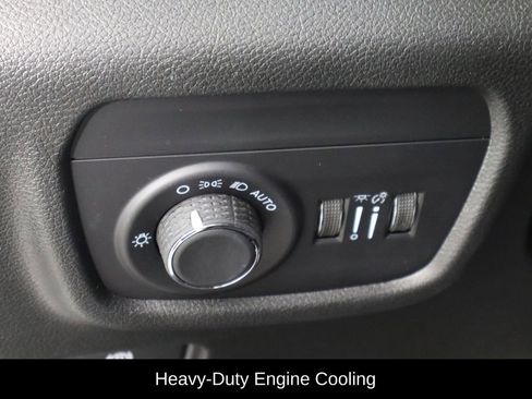 New 2026 Jeep Grand Cherokee Altitude image 23