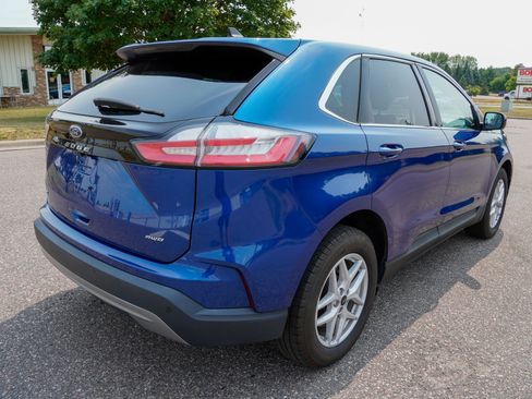 Used 2023 Ford Edge SEL AWD/4WD image 3