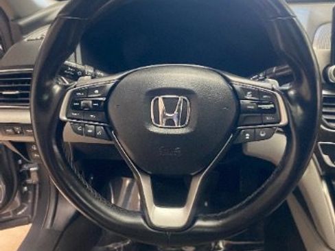 Used 2020 Honda Accord Touring image 27