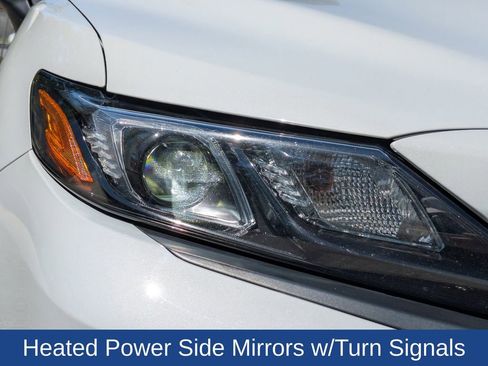 Used 2023 Toyota Camry SE FWD image 11