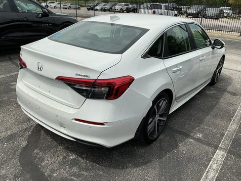 Used 2023 Honda Civic Touring image 7