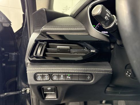 Certified 2023 Acura MDX SH-AWD w/ Advance Package image 16