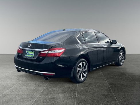 Used 2017 Honda Accord EX-L image 7