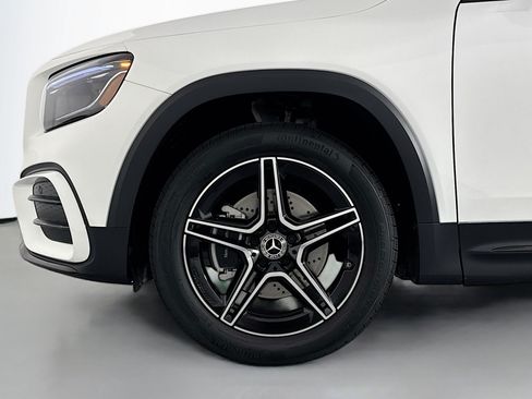 New 2026 Mercedes-Benz GLB 250 image 10