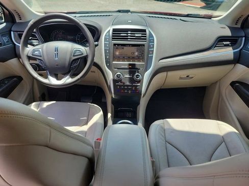 Used 2019 Lincoln MKC Reserve FWD image 19