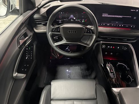 Used 2025 Audi Q5 Premium Plus w/ Premium Plus AWD/4WD image 13