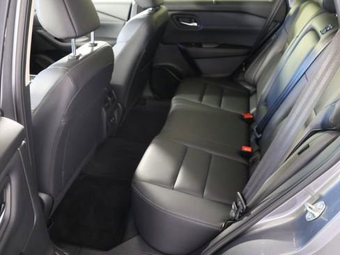 Used 2025 Nissan Rogue SL w/ SL Premium Package image 21